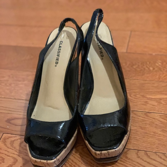 Classified Wedge heels. Cork wedge. - Picture 2 of 3